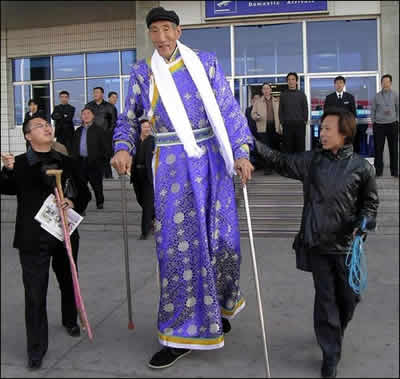El hombre más alto del mundo: Xi Shun