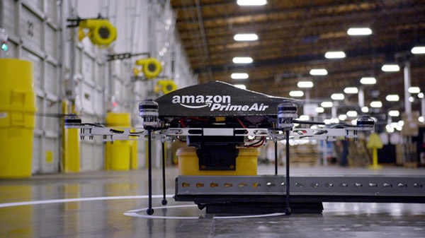 Video: Amazon devela el futuro de sus repartos con mini drones "voladores"