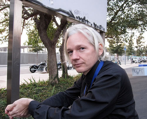 Interpol: Se Busca al fundador de WikiLeaks