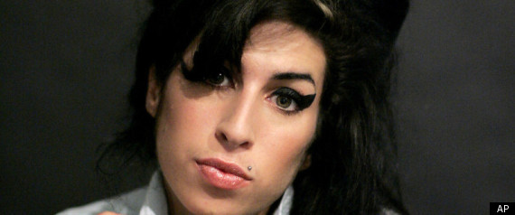 Microsoft se disculpa por aprovechase de la muerte de Amy Winehouse