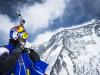 Video: Ruso bate récord de "Salto Base" en el Everest