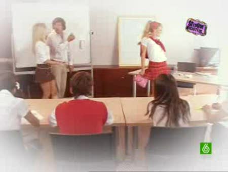 Pilar Rubio, Patricia Conde y Berta Collado de colegialas