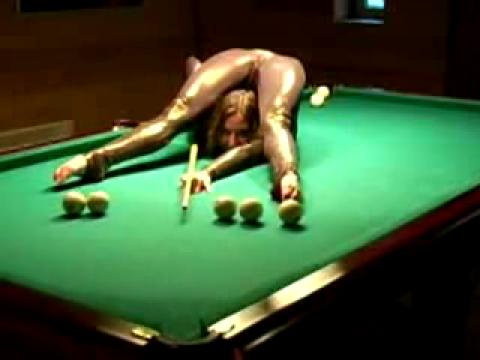 Que manera de jugar al pool